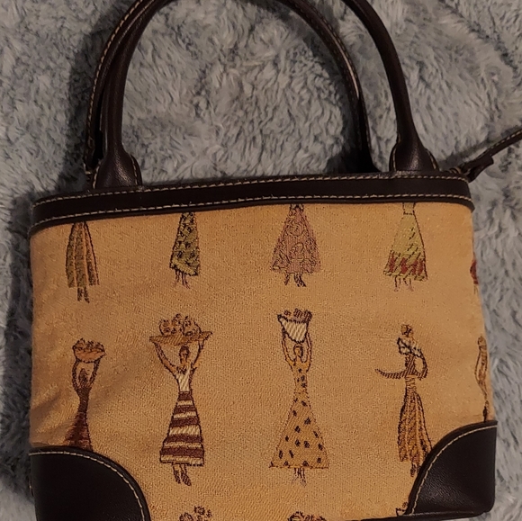 Etienne Aigner purse - Picture 2 of 7